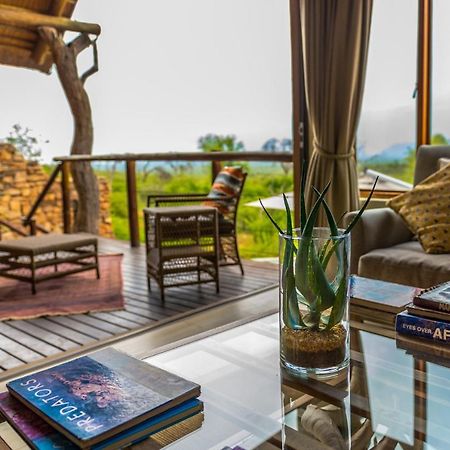 Impodimo Game Lodge Заповедник Мадикве Экстерьер фото