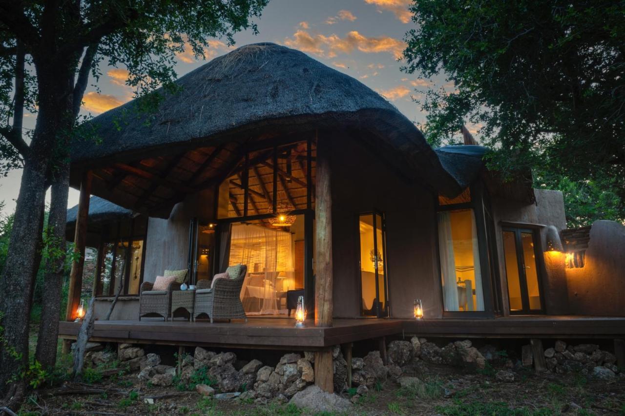 Impodimo Game Lodge Заповедник Мадикве Экстерьер фото